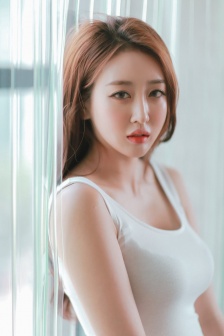 解开护士的乳罩